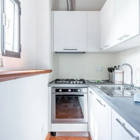 Guesthost - Quiet With Private Parking Appartement Settignano